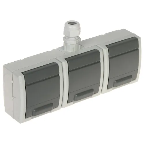 Potrójne gniazdo natynkowe Aquant G3EPN o stopniu ochrony IP65, w kolorze szarym z ciemnoszarymi klapkami. Gniazdo posiada górne wejście kablowe z uszczelką.