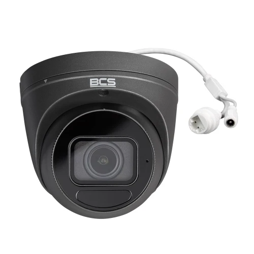 Kopułkowa kamera IP BCS o rozdzielczości 8MPX w kolorze czarnym, z widocznym obiektywem i przewodami połączeniowymi. Kamera ma nowoczesny design i jest przeznaczona do monitoringu.