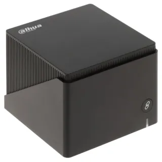 Czarny, kwadratowy router z logo Dahua na górze, posiadający pionowe żłobienia na bokach. Na przedniej części znajduje się przycisk z symbolem sieci oraz mała dioda.