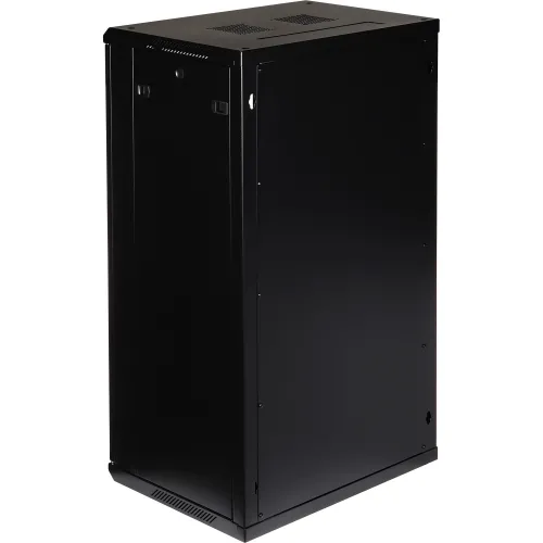 Czarna, metalowa szafa serwerowa widziana z tyłu, z otworami wentylacyjnymi na górze. Szafa ma prostą, minimalistyczną konstrukcję z gładkimi panelami bocznymi.