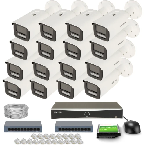 Zestaw do monitoringu składający się z szesnastu białych kamer, rejestratora, dwóch switchów, kabla, myszki oraz akcesoriów montażowych. Kamery są ułożone w czterech rzędach po cztery sztuki, a pozostałe elementy zestawu rozmieszczone są poniżej.