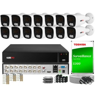 Zestaw do monitoringu składający się z dwunastu kamer, rejestratora oraz dysku twardego Toshiba S300. W komplecie znajdują się również kable, złącza i akcesoria montażowe.