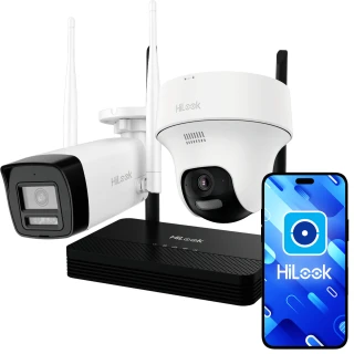 Zestaw do monitoringu Wi-Fi HiLook składający się z dwóch kamer, rejestratora i smartfona z aplikacją. Kamery mają nowoczesny design i są wyposażone w anteny do bezprzewodowej komunikacji.