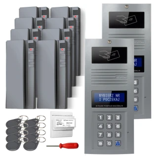 Zestaw domofonowy składający się z kilku paneli z klawiaturą numeryczną, breloków zbliżeniowych, śrubokręta oraz modułu elektronicznego. Panele mają srebrne wykończenie i wyświetlacze LED.