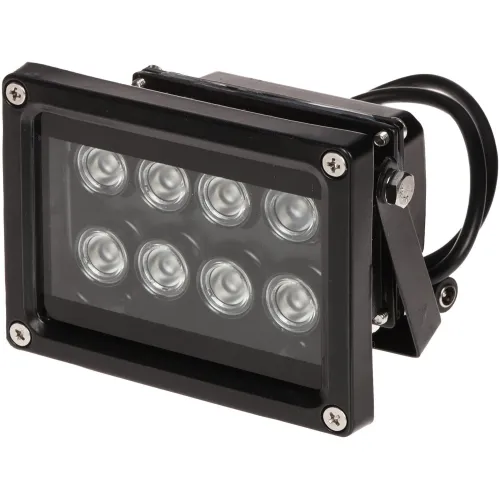 Czarny zewnętrzny reflektor podczerwieni z ośmioma okrągłymi diodami LED umieszczonymi w dwóch rzędach. Reflektor posiada solidną obudowę z metalowym uchwytem montażowym.